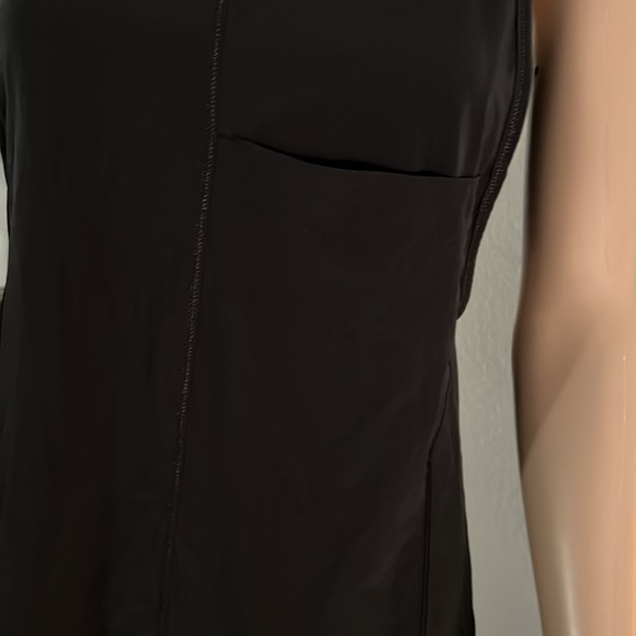 (Lululemon) ladies top size 6 please check measurement because there is no tag - Picture 9 of 17